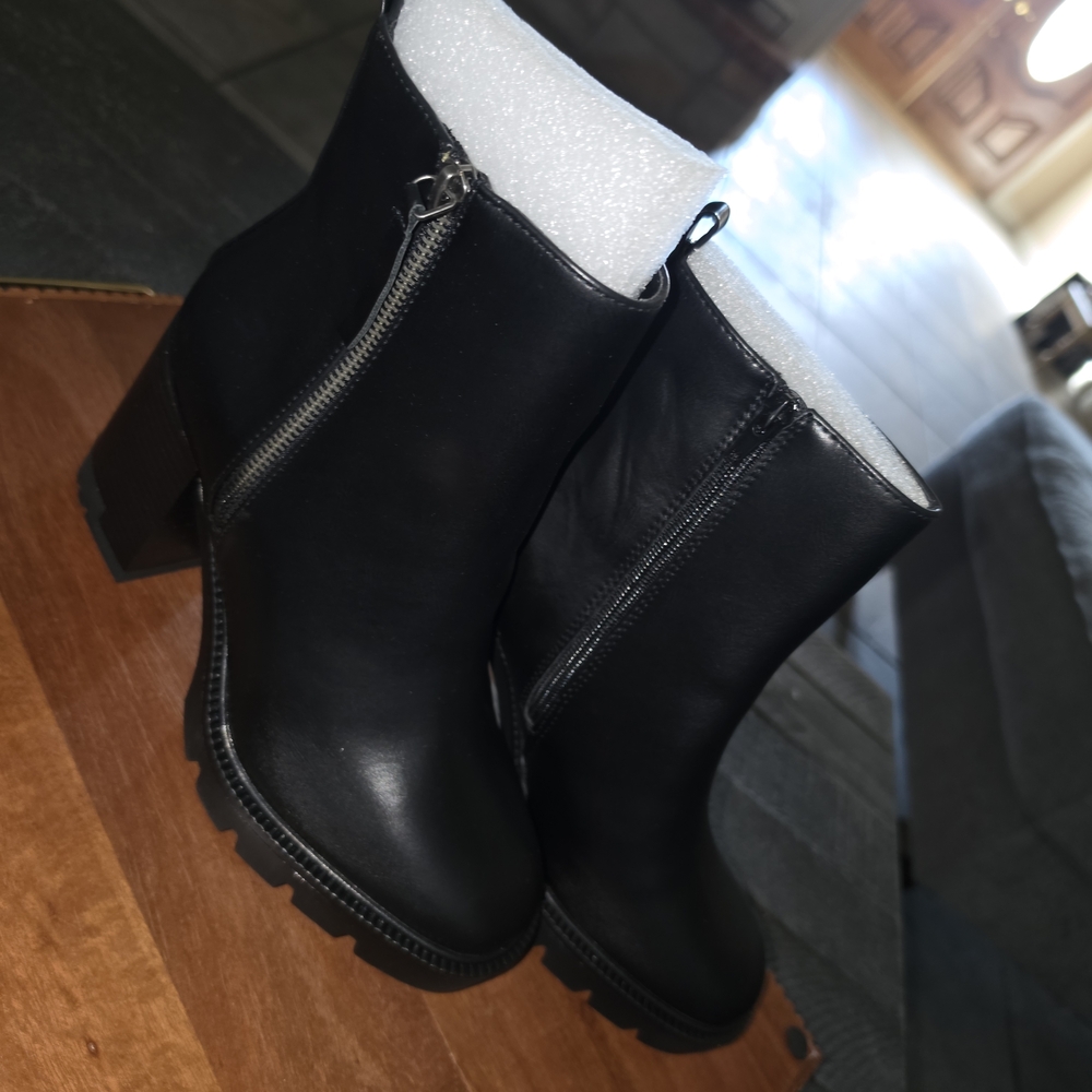 Esprit Black Chunky Heel Zip Ankle Boots